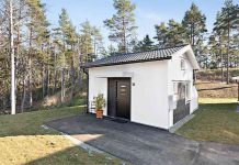 Une des plus petites maisons de la Suède est à vendre. Mais l’intérieur est surprenant!